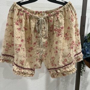 Magnolia Pearl Pink Floral Drawstring Shorts (item B16.3)